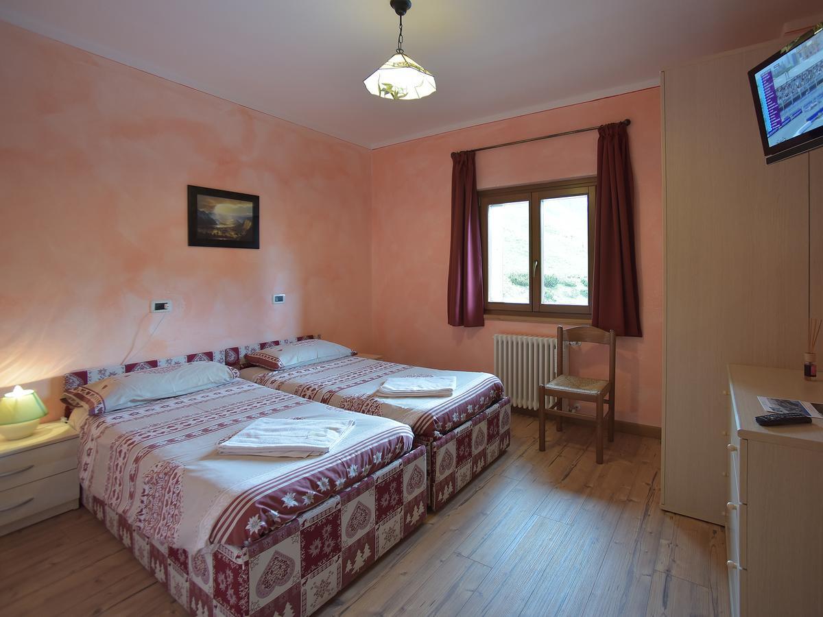 Hotel Rifugio Fedaia Malga Ciapela Exterior foto